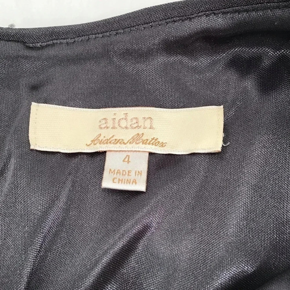 Aidan Maddox Woman’s Cold Shoulder Sequined Shift Dress Gunmetal Size 4 - Picture 8 of 10